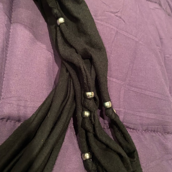 Two scarves with cross pendant, purple and black - Picture 2 of 7
